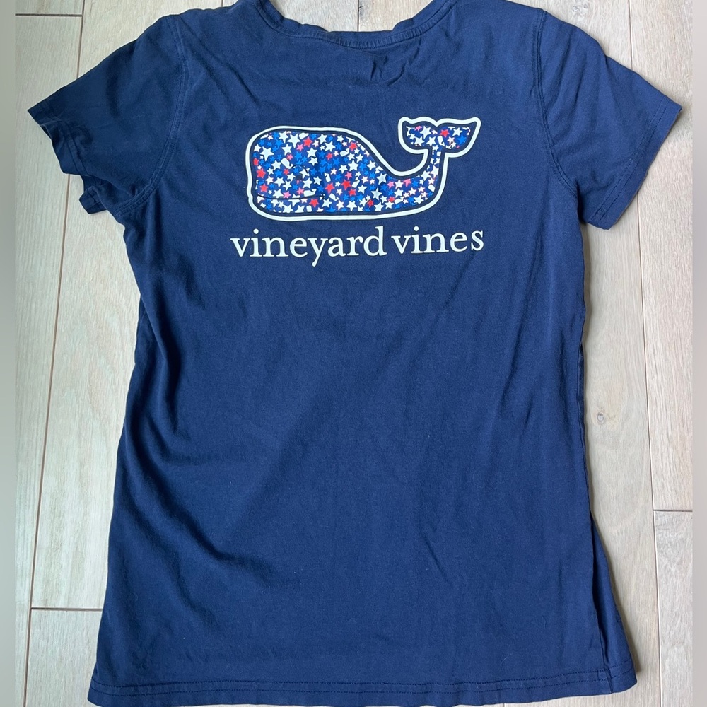 Vineyard Vines blue with star whale t shirt size small